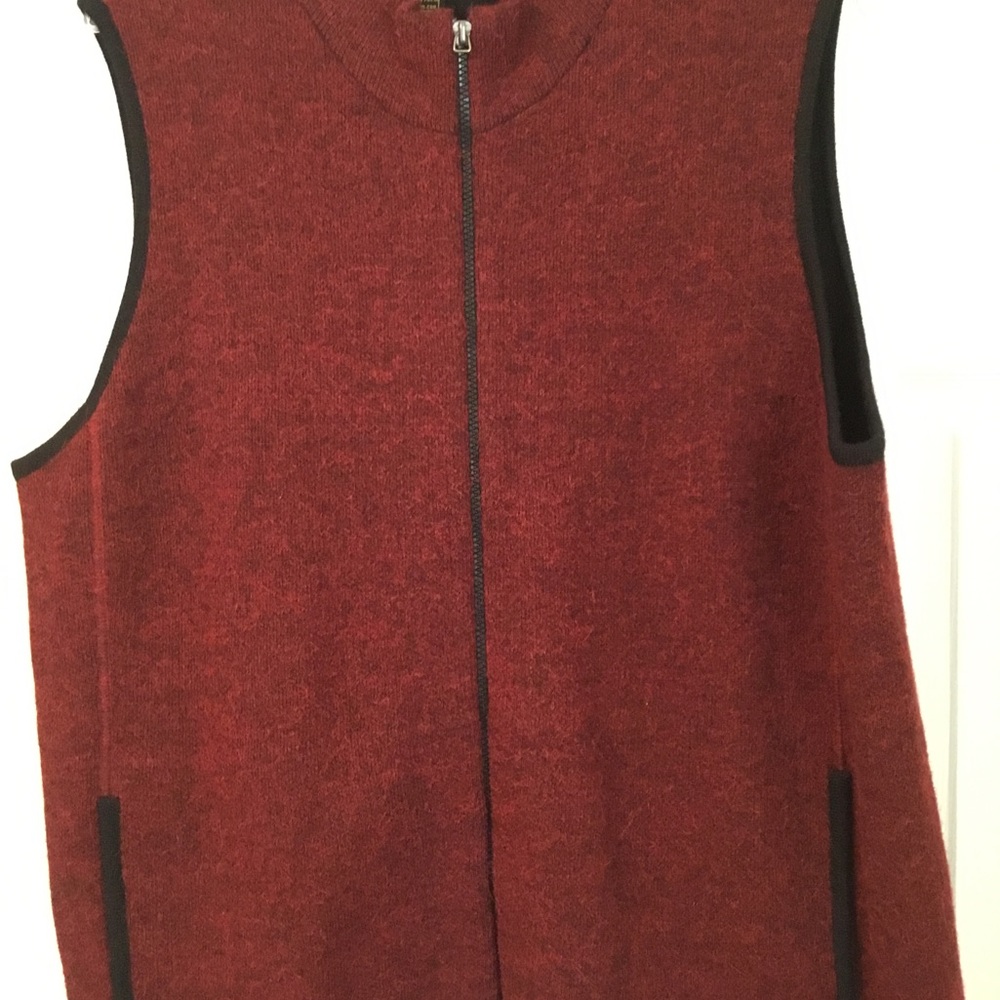 Unisex Red Alpaca Sleeveless Sweater Vest with Pockets